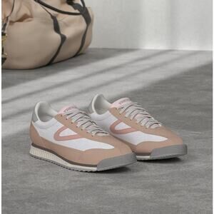 Tretorn 'Rawlins' Women's Size 7 Pink White Lace Up Round T Toe Sneaker